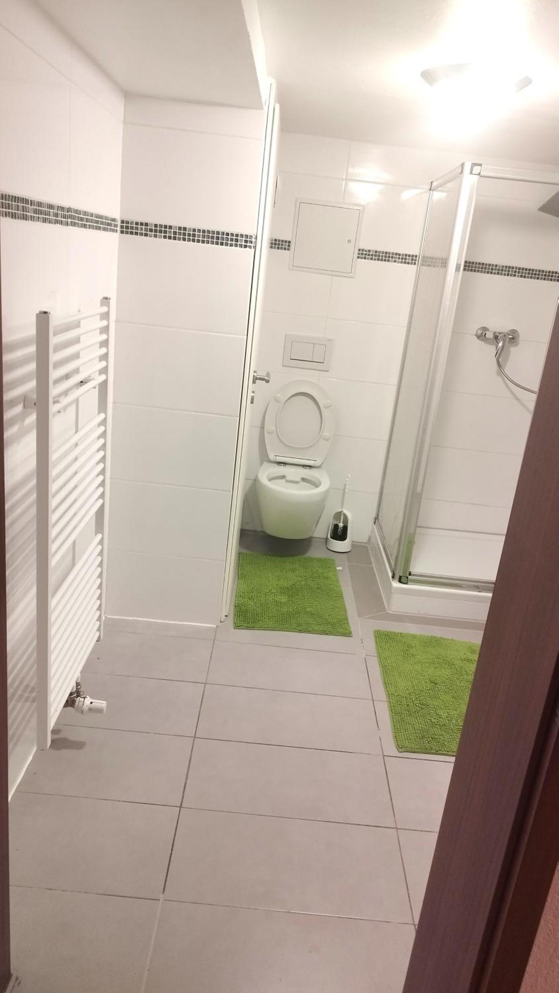 Ferienwohnung In Friedberg Fuer Max 9 Personen Im Ug 外观 照片